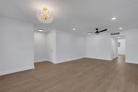 Appartement à louer à Belleair Bluffs, Floride: 2 chambres, 106.28 m2 № 2408943 - photo 19