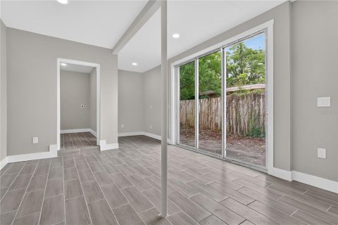 House in Winter Park, Florida 5 bedrooms, 229.65 sq.m. № 2135448 - photo 24