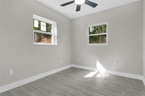 House in Winter Park, Florida 5 bedrooms, 229.65 sq.m. № 2135448 - photo 25