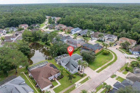 House in Tampa, Florida 4 bedrooms, 320.98 sq.m. № 2321021 - photo 3