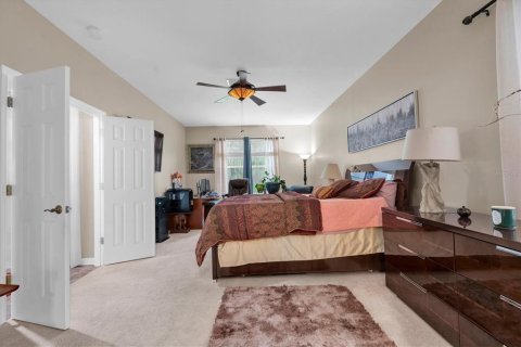 House in Tampa, Florida 4 bedrooms, 320.98 sq.m. № 2321021 - photo 24