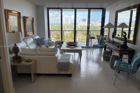 Copropriété à louer à Aventura, Floride: 2 chambres, 147.71 m2 № 2086196 - photo 5