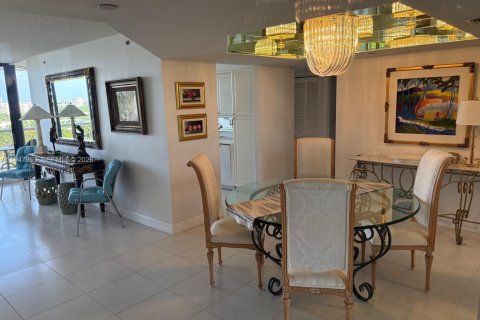 Copropriété à louer à Aventura, Floride: 2 chambres, 147.71 m2 № 2086196 - photo 6