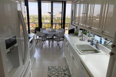 Copropriété à louer à Aventura, Floride: 2 chambres, 147.71 m2 № 2086196 - photo 9