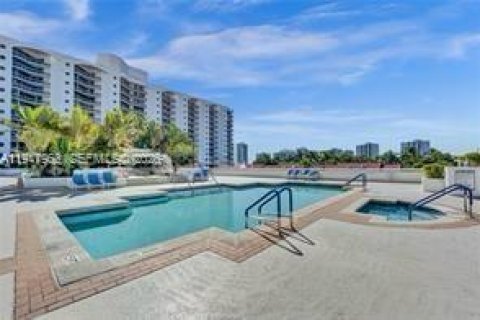 Copropriété à louer à Aventura, Floride: 2 chambres, 147.71 m2 № 2086196 - photo 23