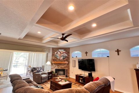 Casa en venta en Spring Hill, Florida, 3 dormitorios, 182.46 m2 № 2217369 - foto 5