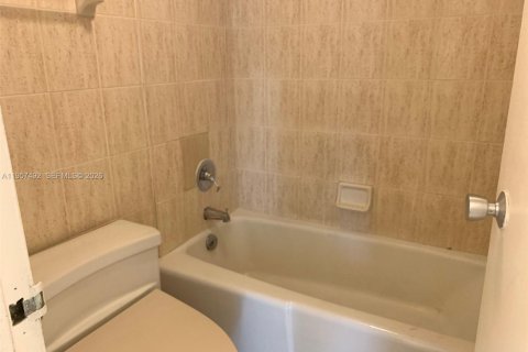 Copropriété à louer à Miami Beach, Floride: 1 chambre, 50.63 m2 № 2011332 - photo 10