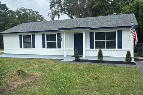 House in Gainesville, Florida 3 bedrooms, 102.56 sq.m. № 1913546 - photo 1