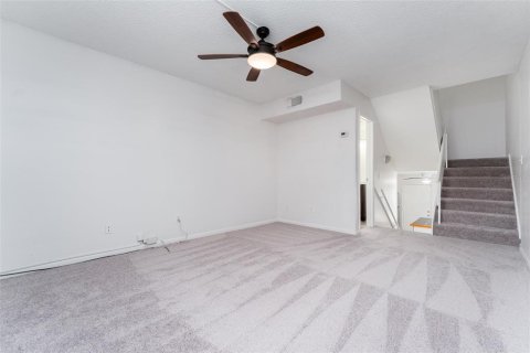 Touwnhouse à vendre à Tampa, Floride: 2 chambres, 96.99 m2 № 1899681 - photo 8