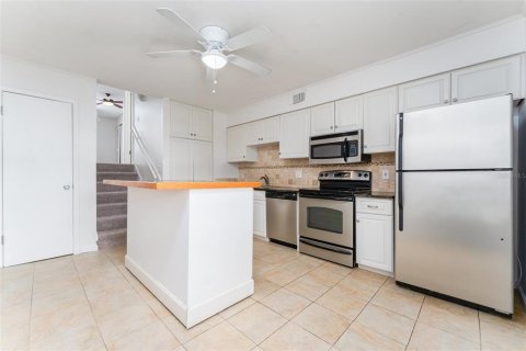 Touwnhouse à vendre à Tampa, Floride: 2 chambres, 96.99 m2 № 1899681 - photo 11