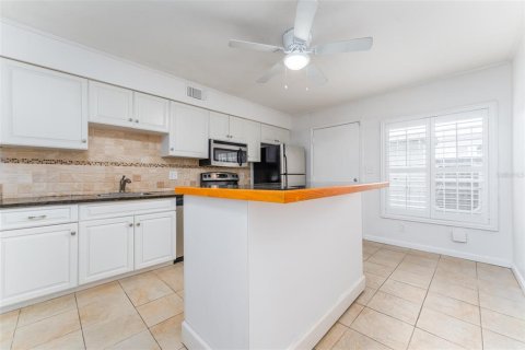 Touwnhouse à vendre à Tampa, Floride: 2 chambres, 96.99 m2 № 1899681 - photo 14