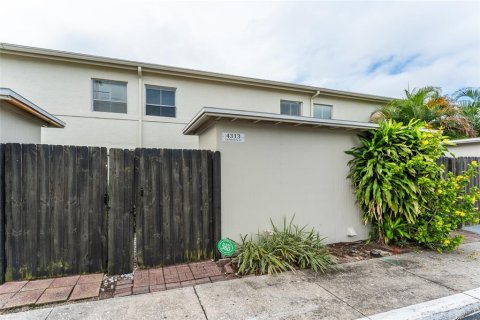 Touwnhouse à vendre à Tampa, Floride: 2 chambres, 96.99 m2 № 1899681 - photo 30