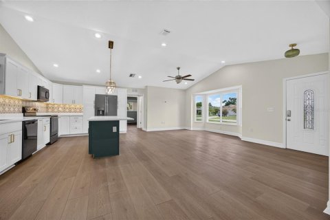 Villa ou maison à vendre à Punta Gorda, Floride: 3 chambres, 141.58 m2 № 2360911 - photo 6