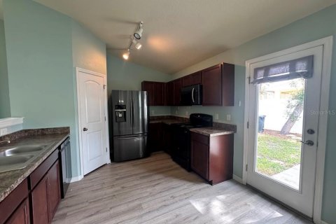 Casa en alquiler en Spring Hill, Florida, 3 dormitorios, 140.1 m2 № 1910633 - foto 25