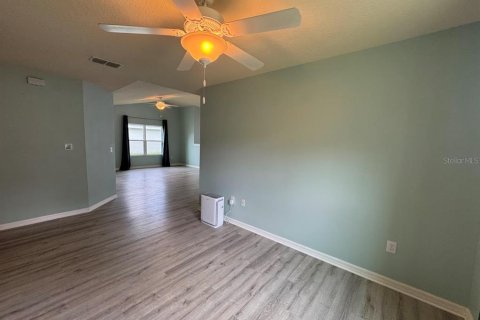 Casa en alquiler en Spring Hill, Florida, 3 dormitorios, 140.1 m2 № 1910633 - foto 16