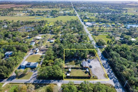 Propiedad comercial en venta en St. Lucie, Florida № 1811228 - foto 12