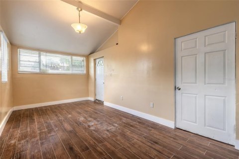 House in Daytona Beach, Florida 3 bedrooms, 142.51 sq.m. № 1879619 - photo 5