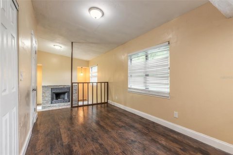 House in Daytona Beach, Florida 3 bedrooms, 142.51 sq.m. № 1879619 - photo 9