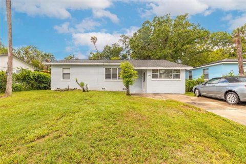 House in Daytona Beach, Florida 3 bedrooms, 142.51 sq.m. № 1879619 - photo 1