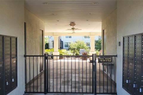 Townhouse in Wesley Chapel, Florida 3 bedrooms, 172.15 sq.m. № 2277214 - photo 19