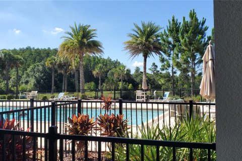 Townhouse in Wesley Chapel, Florida 3 bedrooms, 172.15 sq.m. № 2277214 - photo 20