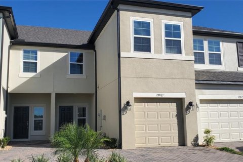 Townhouse in Wesley Chapel, Florida 3 bedrooms, 172.15 sq.m. № 2277214
