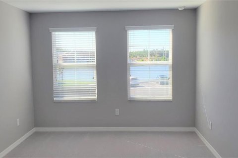 Townhouse in Wesley Chapel, Florida 3 bedrooms, 172.15 sq.m. № 2277214 - photo 12
