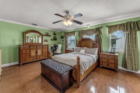 House in Homestead, Florida 5 bedrooms, 216.18 sq.m. № 1862463 - photo 13