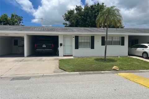 House in Pinellas Park, Florida 2 bedrooms, 79.9 sq.m. № 1793158 - photo 1