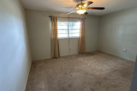 House in Pinellas Park, Florida 2 bedrooms, 79.9 sq.m. № 1793158 - photo 12