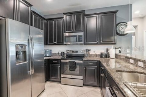 Townhouse in Wesley Chapel, Florida 4 bedrooms, 209.12 sq.m. № 1785087 - photo 4