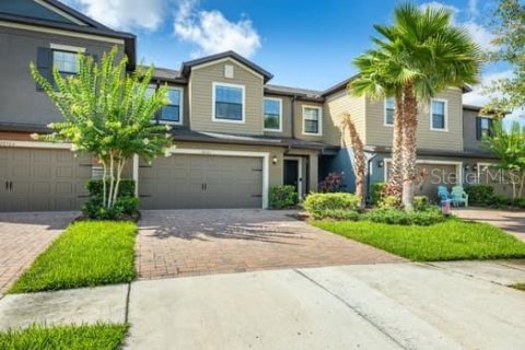 Townhouse in Wesley Chapel, Florida 4 bedrooms, 209.12 sq.m. № 1785087 - photo 1
