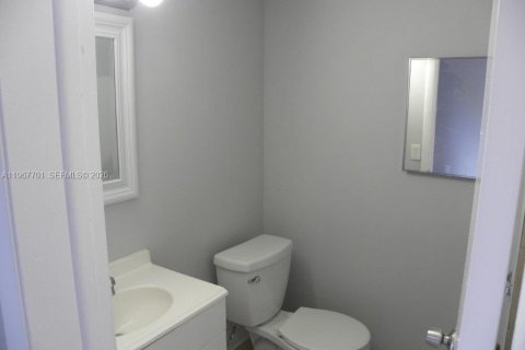 Купить кондоминиум в Майами, Флорида 2 спальни, 78.04м2, № 2079176 - фото 12