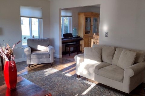 Casa en venta en Davie, Florida, 4 dormitorios, 224.64 m2 № 2001032 - foto 3