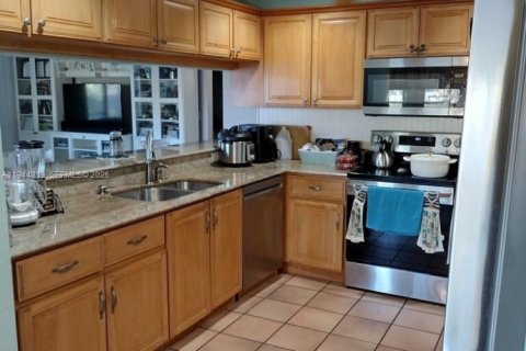 Casa en venta en Davie, Florida, 4 dormitorios, 224.64 m2 № 2001032 - foto 9