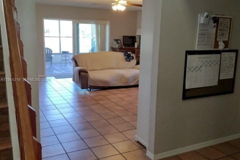 Casa en venta en Davie, Florida, 4 dormitorios, 224.64 m2 № 2001032 - foto 5