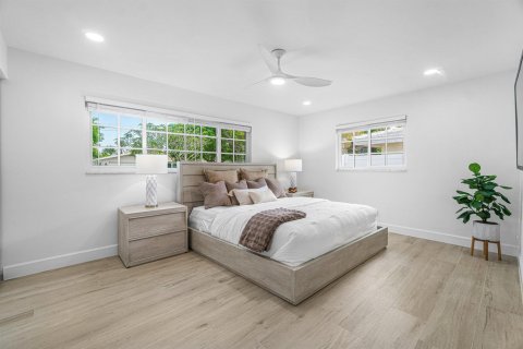 House in Boynton Beach, Florida 3 bedrooms, 173.17 sq.m. № 2188182 - photo 14