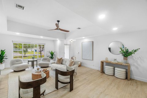 House in Boynton Beach, Florida 3 bedrooms, 173.17 sq.m. № 2188182 - photo 6