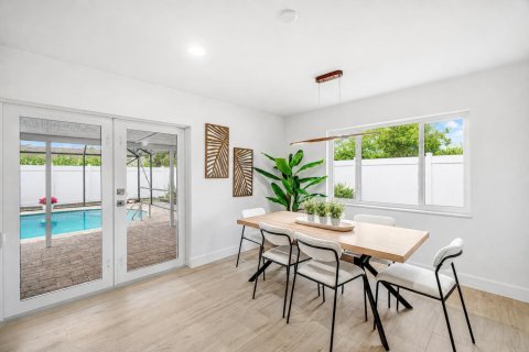 House in Boynton Beach, Florida 3 bedrooms, 173.17 sq.m. № 2188182 - photo 8