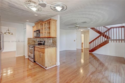 Casa en venta en Cutler Bay, Florida, 4 dormitorios, 182.74 m2 № 2011142 - foto 6