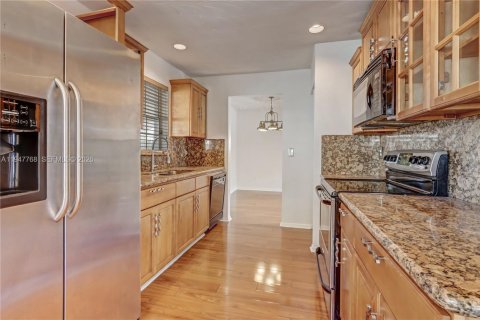 Casa en venta en Cutler Bay, Florida, 4 dormitorios, 182.74 m2 № 2011142 - foto 7