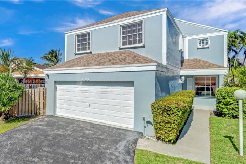 Casa en Cutler Bay, Florida 4 dormitorios, 182.74 m2 № 2011142