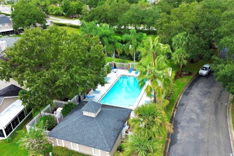 Touwnhouse à vendre à Orlando, Floride: 2 chambres, 117.06 m2 № 1904028 - photo 2