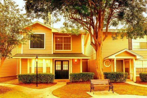 Touwnhouse à vendre à Orlando, Floride: 2 chambres, 117.06 m2 № 1904028 - photo 1