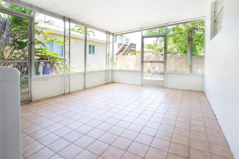 Villa ou maison à vendre à Miami, Floride: 4 chambres, 119.94 m2 № 1922150 - photo 20