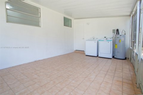 Villa ou maison à vendre à Miami, Floride: 4 chambres, 119.94 m2 № 1922150 - photo 21