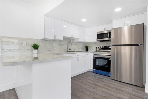 Villa ou maison à vendre à Miami, Floride: 4 chambres, 119.94 m2 № 1922150 - photo 6