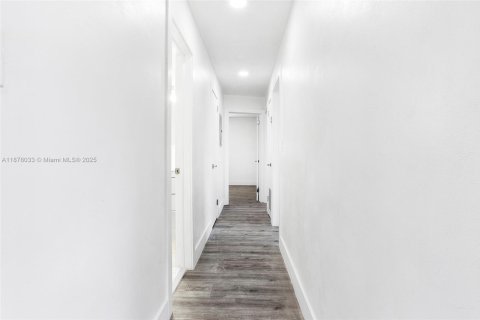 Villa ou maison à vendre à Miami, Floride: 4 chambres, 119.94 m2 № 1922150 - photo 12