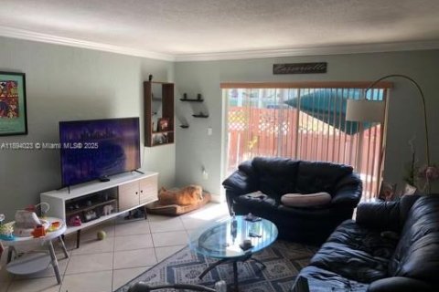Copropriété à louer à Miami, Floride: 2 chambres, 80.45 m2 № 1945862 - photo 5