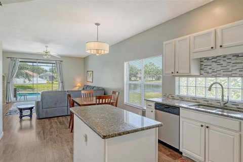 Casa en venta en Lakewood Ranch, Florida, 4 dormitorios, 182 m2 № 1679448 - foto 18
